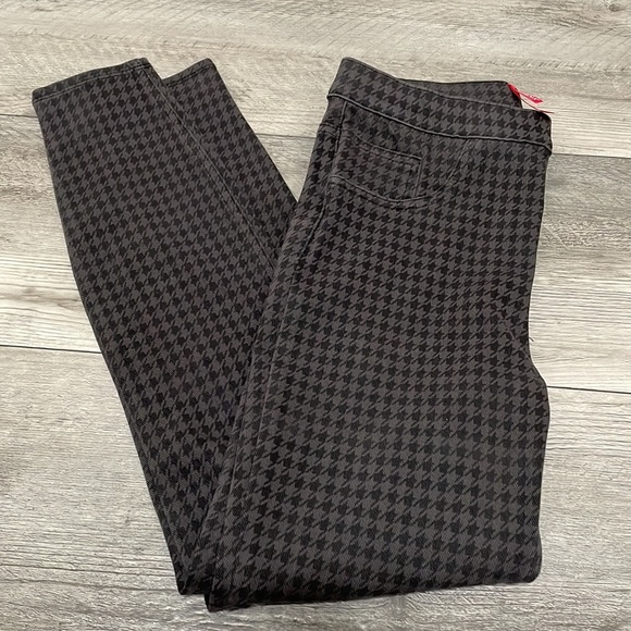 Spanx, Houndstooth Leggings, Size Medium, Black/Gray, Jean-ish® Ankle Leggings - Picture 4 of 7